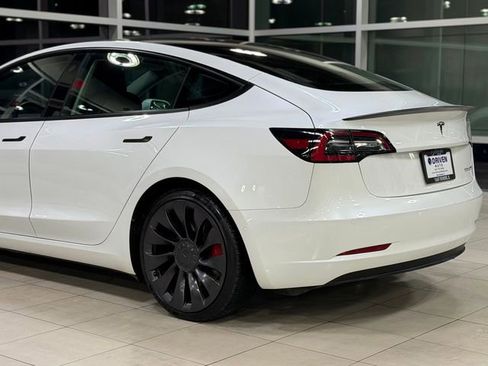 Used 2022 Tesla Model 3 Performance image 13
