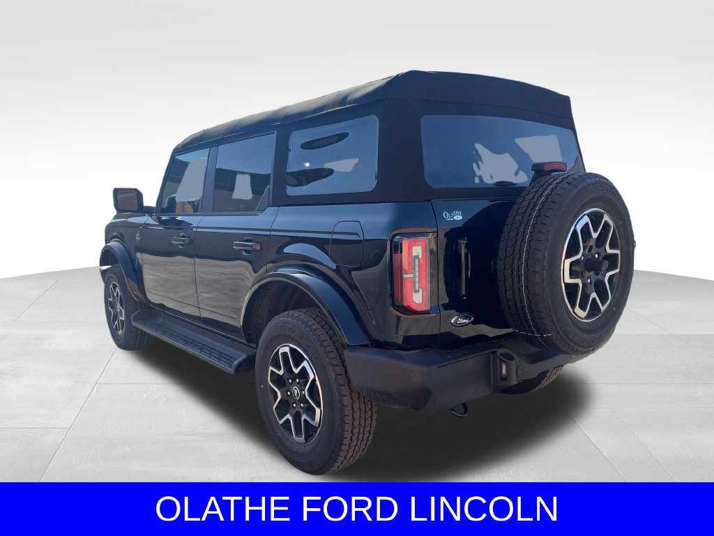 New 2025 Ford Bronco Outer Banks AWD/4WD image 3