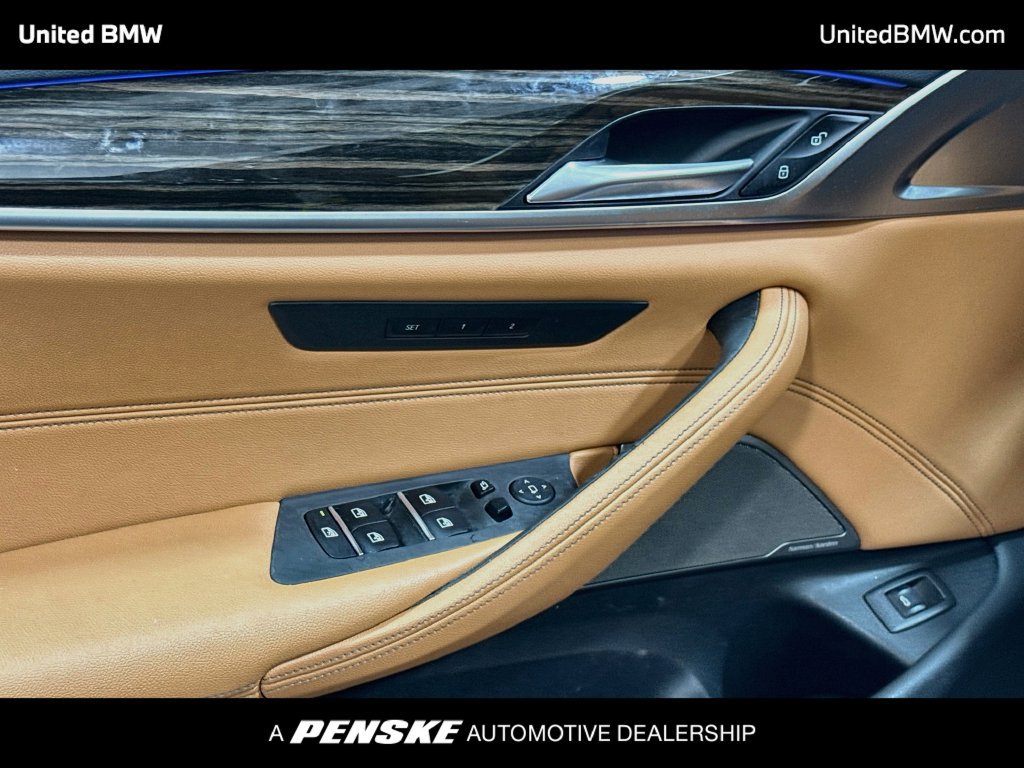 Used 2021 BMW 530i w/ M Sport Package RWD image 10