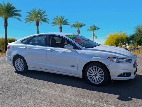 Used 2016 Ford Fusion Energi SE image 7