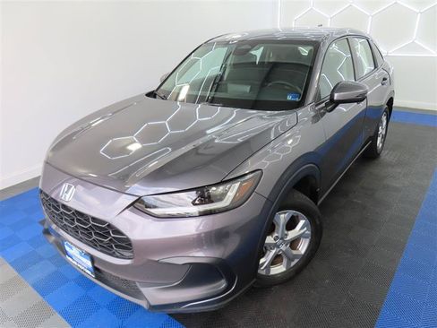 Used 2025 Honda HR-V LX image 2