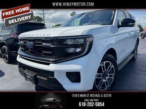 Used 2025 Ford Expedition Active AWD/4WD image 1