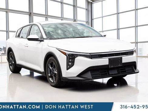 Used 2025 Kia K4 FWD image 26