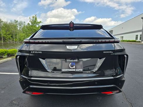 Used 2024 Cadillac Lyriq Luxury w/ LPO, Floor Liner Package AWD/4WD image 9