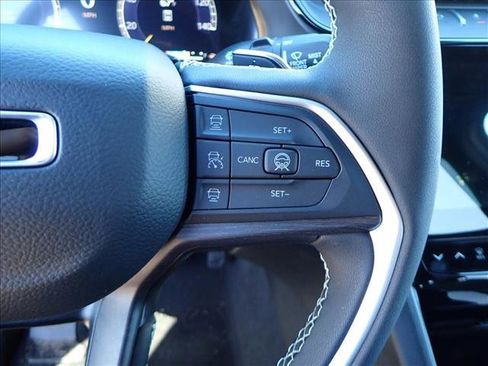 New 2026 Jeep Grand Cherokee Limited image 18