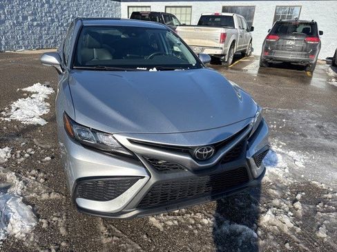 Used 2023 Toyota Camry SE image 8