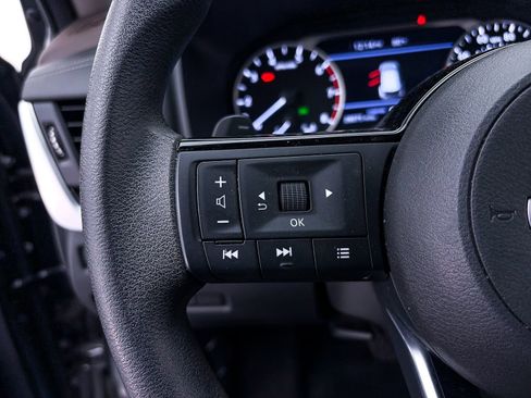 Used 2023 Nissan Rogue SV FWD image 28
