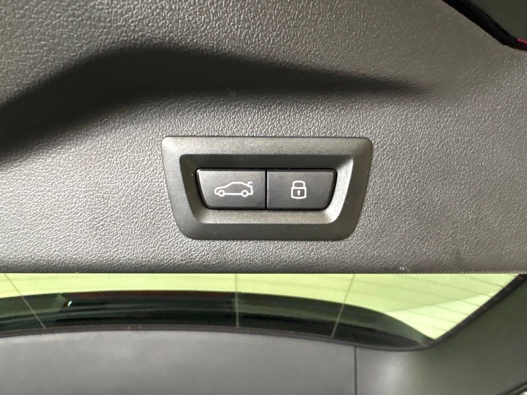 Certified 2026 BMW X7 xDrive40i AWD/4WD image 37