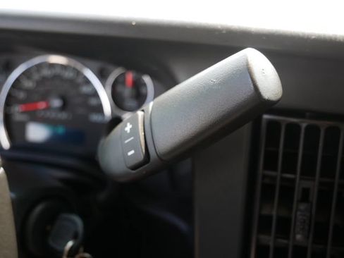 Used 2023 Chevrolet Express 3500 w/ Power Convenience Package RWD image 18