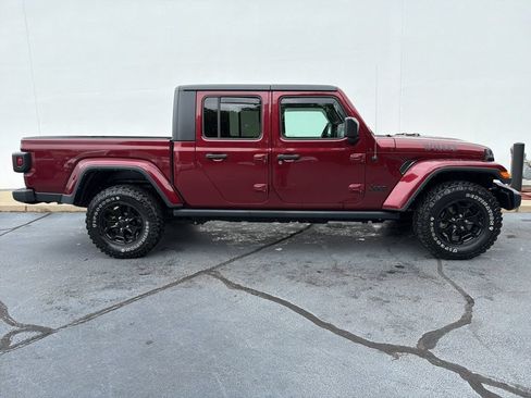 Used 2021 Jeep Gladiator Sport AWD/4WD image 10