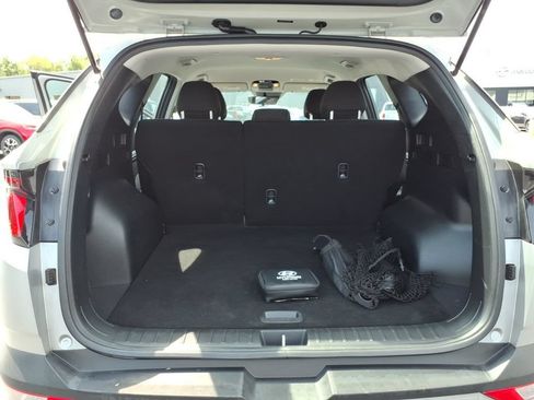 Used 2023 Hyundai Tucson SE AWD/4WD image 12