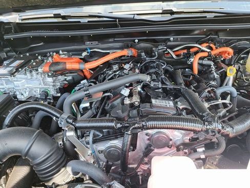 New 2026 Toyota 4Runner TRD Off-Road Premium AWD/4WD image 15