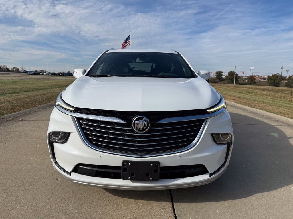 Used 2024 Buick Enclave Essence AWD/4WD image 11