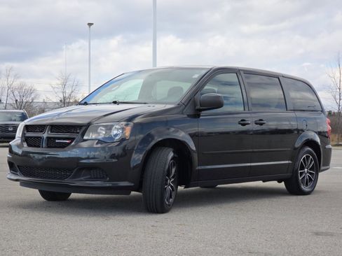 Used 2015 Dodge Grand Caravan SE w/ Quick Order Package 29E SE image 11