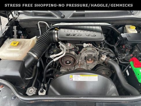 Used 2010 Jeep Commander Sport image 15