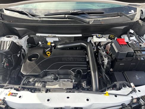 Used 2025 Chevrolet Equinox LT FWD image 33
