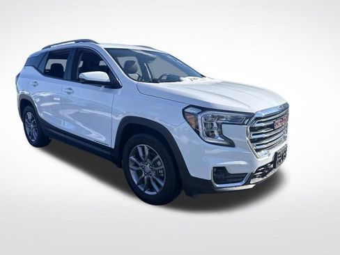 Used 2024 GMC Terrain SLT image 11