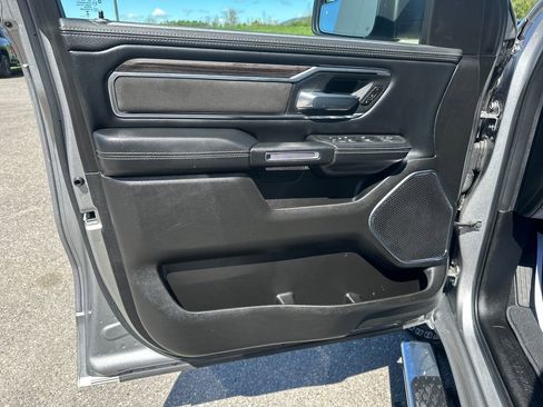 Used 2025 RAM 1500 Laramie w/ Sport Appearance Package AWD/4WD image 10