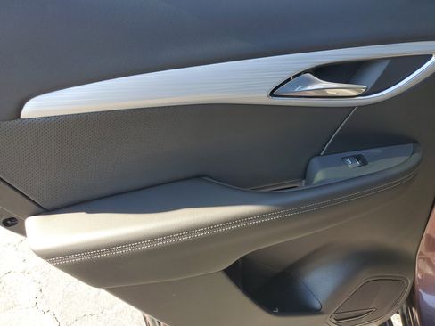 New 2025 Buick Envision Avenir image 11