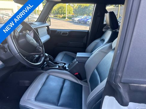 Used 2024 Ford Bronco Outer Banks AWD/4WD image 6