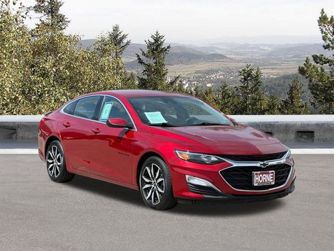 Used 2024 Chevrolet Malibu RS FWD image 2