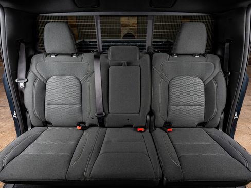 Used 2025 RAM 1500 Big Horn image 35