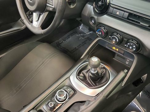 Used 2024 MAZDA MX-5 Miata Sport RWD image 18