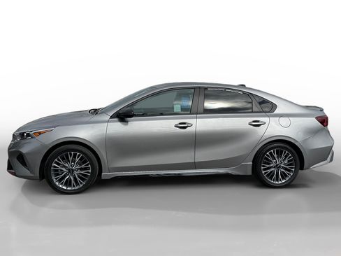 Used 2023 Kia Forte GT-Line w/ GT-Line Technology Package FWD image 2
