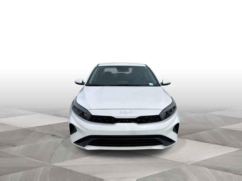 Used 2024 Kia Forte LXS FWD image 3