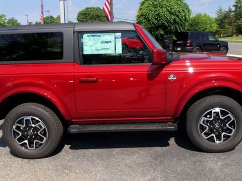 Used 2023 Ford Bronco Outer Banks image 9