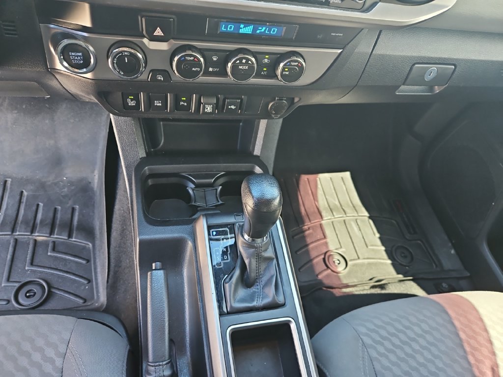 Used 2023 Toyota Tacoma SR5 AWD/4WD image 12