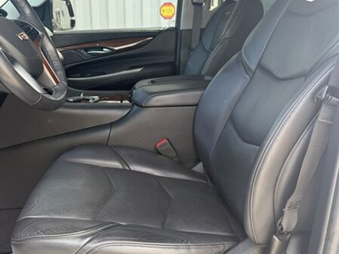 Used 2019 Cadillac Escalade Premium Luxury AWD/4WD image 13