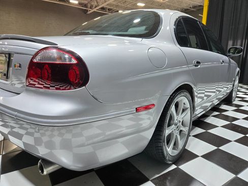 Used 2005 Jaguar S-TYPE R image 30