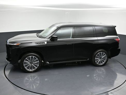 New 2026 INFINITI QX80 Luxe image 29