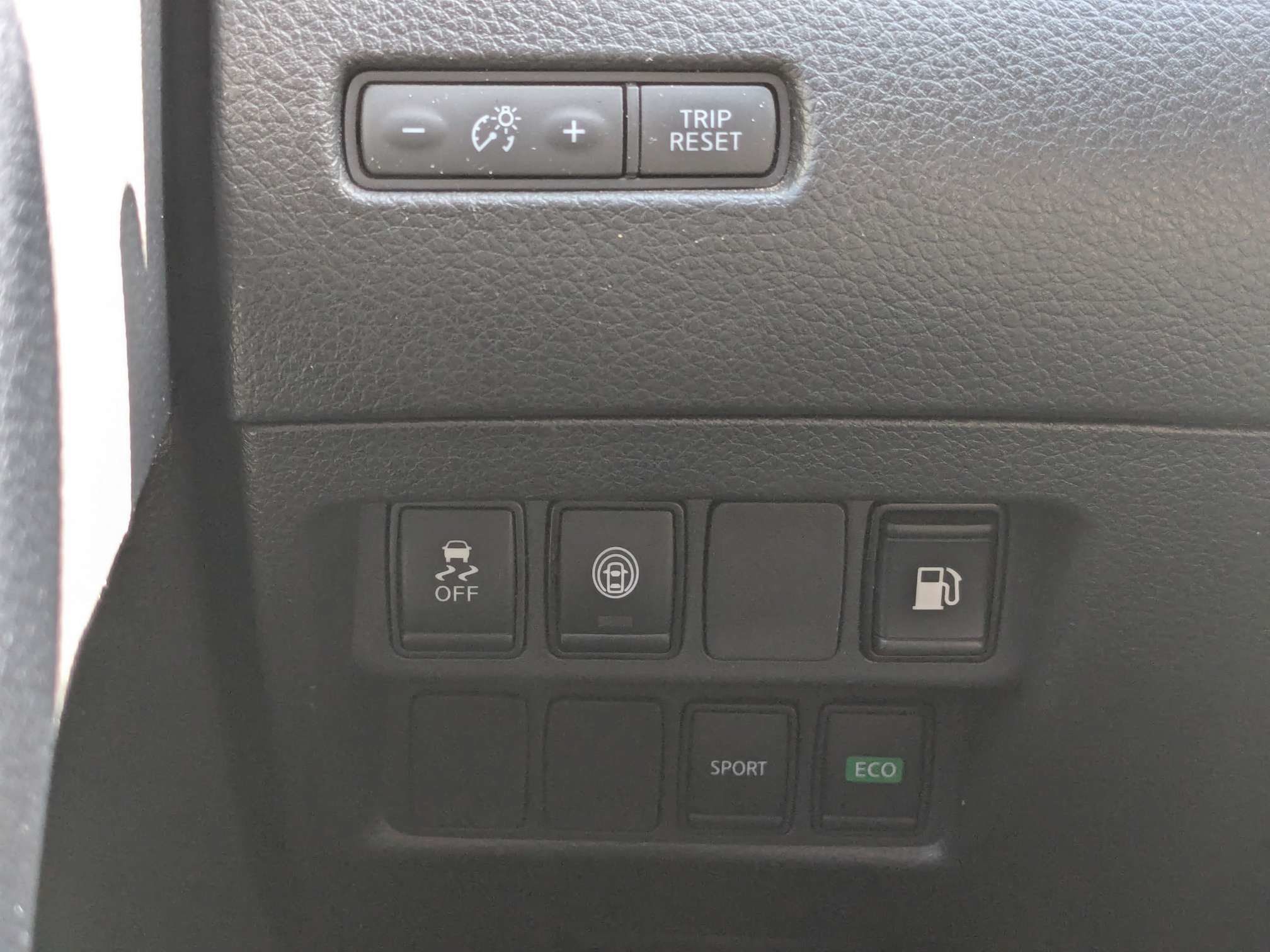 Used 2019 Nissan Rogue S w/ Special Edition Package FWD image 23