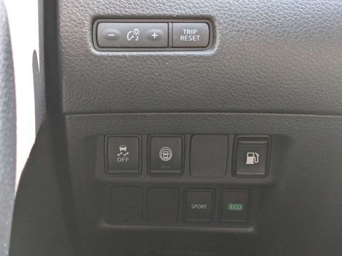 Used 2019 Nissan Rogue S w/ Special Edition Package FWD image 23