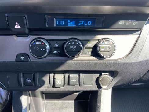 Used 2023 Toyota Tacoma SR5 RWD image 21