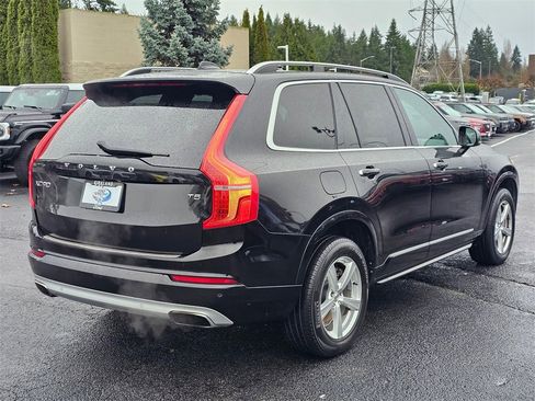Used 2017 Volvo XC90 T5 Momentum w/ Vision Package image 7