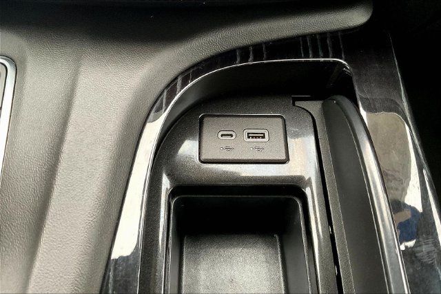 Used 2021 Cadillac Escalade ESV Sport AWD/4WD image 18