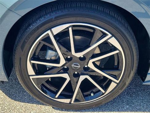 Certified 2025 Nissan Sentra SR w/ SR Premium Package image 12