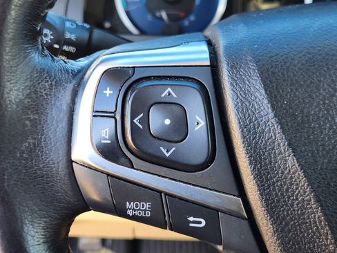 Used 2017 Toyota Camry image 22