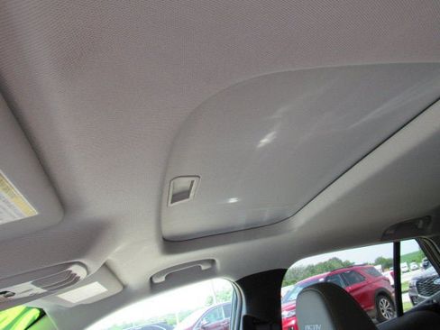 Used 2024 Chevrolet Trax ACTIV w/ Sunroof Package FWD image 25