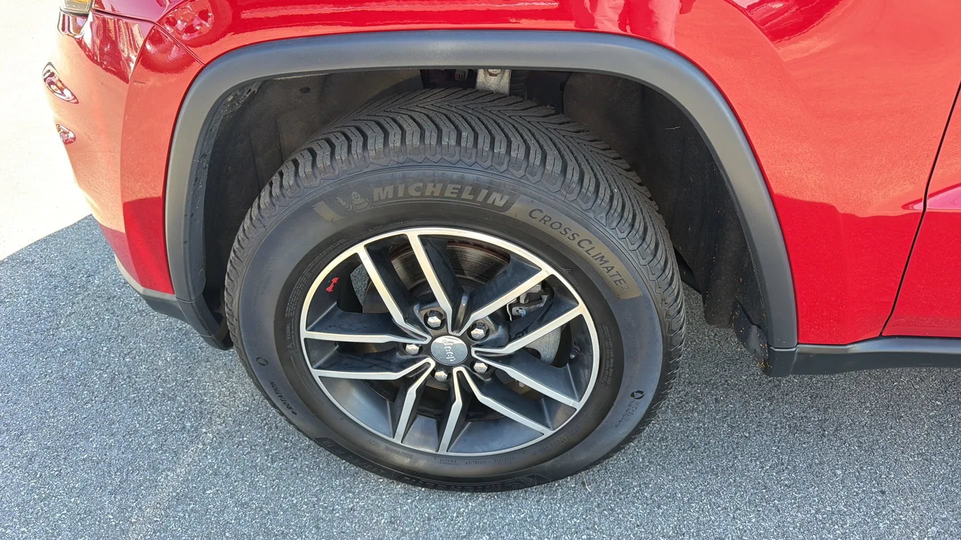Used 2017 Jeep Grand Cherokee Trailhawk AWD/4WD image 11