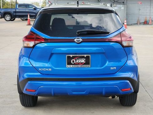 Used 2024 Nissan Kicks SR w/ SR Premium Package image 6
