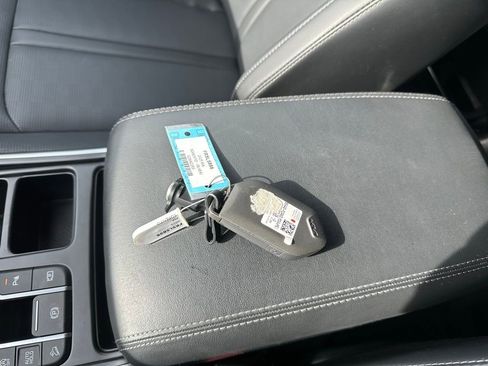 Certified 2025 Kia Sorento S image 34