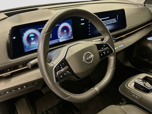 Used 2024 Nissan Ariya AWD image 18