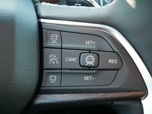 New 2026 Jeep Grand Cherokee Limited image 22