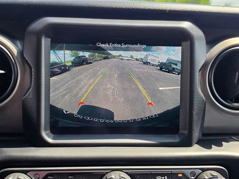 Used 2021 Jeep Wrangler Unlimited Sport AWD/4WD image 24
