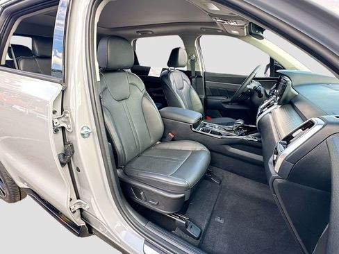 Certified 2023 Kia Sorento SX image 29