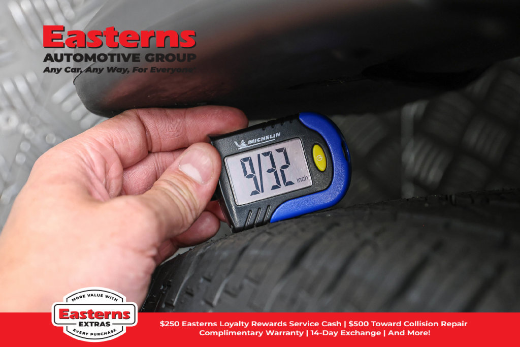 Used 2023 Nissan Pathfinder S AWD/4WD image 30